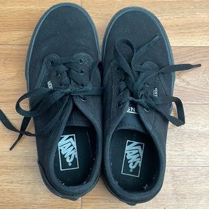Vans black sneakers in 2.5Y